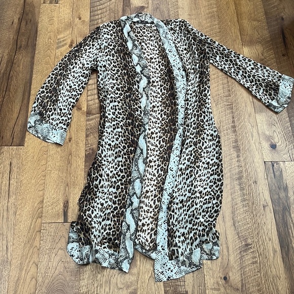 Vision Woman’s Animal Print Cardigan Size M - Picture 1 of 6